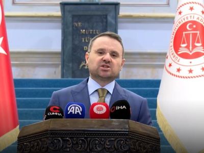 Gürlek: "Adaletin Terazisi Statüye Göre Tartmaz"