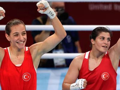 Gururumuzsunuz! Tarihte Bir İlk: Buse Naz Çakıroğlu ve Busenaz Sürmeneli Tokyo 2020'de Finalde!