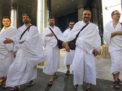 Hacılar yurda dönüyor! Kütahya'da ilk hacı kafilesi havalimanında karşılandı