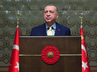 Hafta Sonu Yasakları Tekrar mı Gelecek? Gözler Kabine Toplantısında