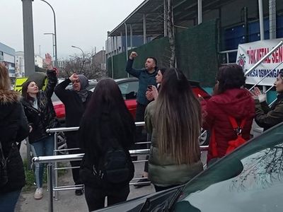 Hak aradılar kapı dışarı atıldılar! CHP'li Meclis Üyesi kadınlar günü arifesinde 16 kadın işçiyi kovdu