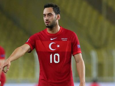 Hakan Çalhanoğlu Galatasaray’a transfer olacak mı? Hakan transferinin neden gerçekleşmediği açıkladı