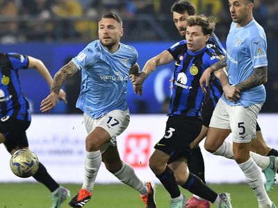 Hakan Çalhanoğlu ile Inter Süper Kupa'da finalde