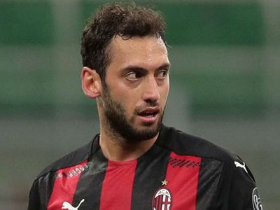 Hakan Çalhanoğlu Milan'dan Ayrılabilir