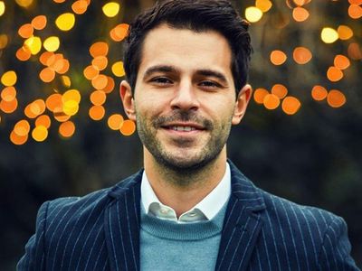 Hakan Sabancı'nın Bitmeyen Aşk Trafiğine Bu Kez de Ünlü Oyuncu Dilara Aksüyek Eklendi!