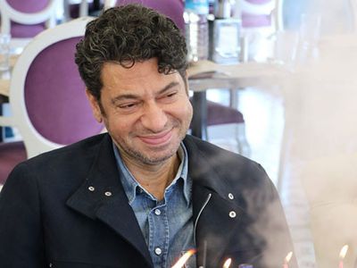 Hakan Taşıyan Kimdir?