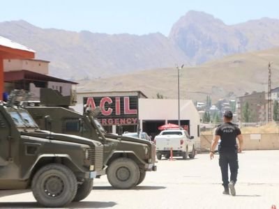 Hakkari'de korku dolu anlar! Silahlı kavgada 4 kişi yaşamını yitirdi!