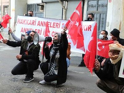 Hakkari'de PKK'nın Çocuklarını Kaçırdığı Ailelerin Acısı Yürek Parçalıyor