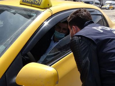 Hakkari’de Polis Ekipleri Tarafından Kısıtlama Denetimi Yapıldı