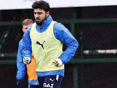Hakkı Yalçın'dan Fenerbahçeli Ozan Tufan'a Eleştiriler Geldi!