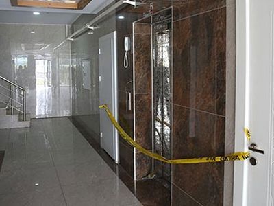 Halatı Kopan Asansör 11. Kattan Zemine Çakıldı!
