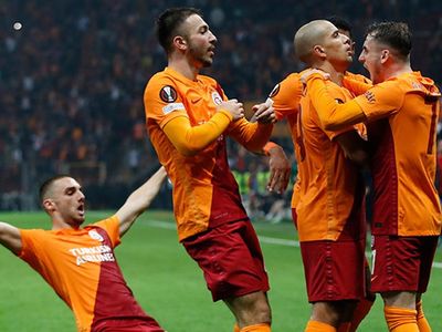 Halil Dervişoğlu'ndan Lokomotiv Moskova Maçının Ardından Çarpıcı Açıklamalar!