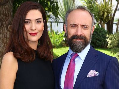 Halit Ergenç İle Bergüzar Korel Çiftine Büyük Şok! Dolandırıldılar