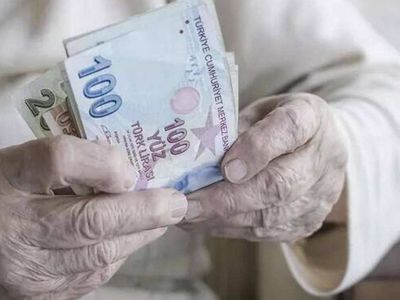 Halkbank'tan SGK-SSK ve Bağkur emeklilerine  5.000 TL nakit müjdesi! Başvuruları kaçırmayın!