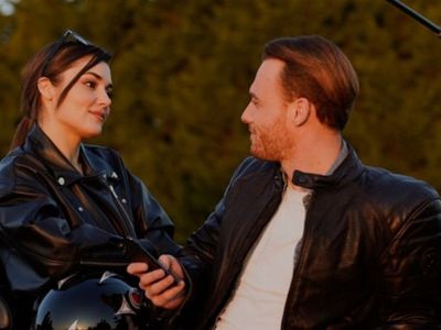 Hande Erçel ve Kerem Bürsin Tatile Gidiyor!