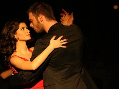 Harbiye konserindeki görüntüleri gündem oldu! Beren Saat’ın o detayı hayranlarını endişelendirdi