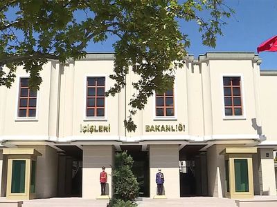 Hasan Fehmi Güneş Kimdir, Aynur Aydın Kimdir?