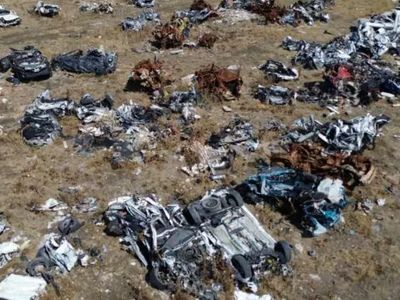Hatay'da Araç Mezarlığı Sahiplerini Bekliyor: Yüzlerce Araç Depremin Acısını Bir Kez Daha Hatırlatıyor!