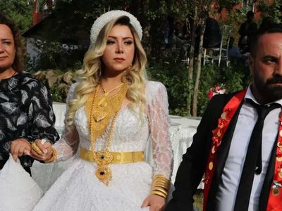 Hatay'da geline 2,5 kilo altın takıldı: Damada ise 2 milyon 200 bin TL takıldı
