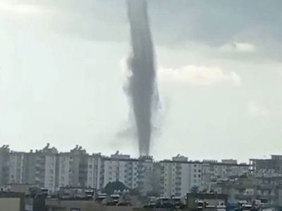 Hatay’da Korku Dolu Anlar! Deniz Üstünde Hortum Oluştu