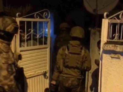 Hatay'da Uyuşturucu Tacirlerine Operasyon: 15 Kişi Gözaltına Alındı!