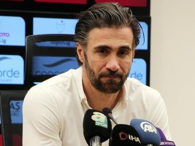 Hatayspor'da Teknik Direktör Ömer Erdoğan, Sivasspor maçının ardından oynanan oyunu beğenmediğini ve kendilerini sorgulamaları gerektiğini söyledi