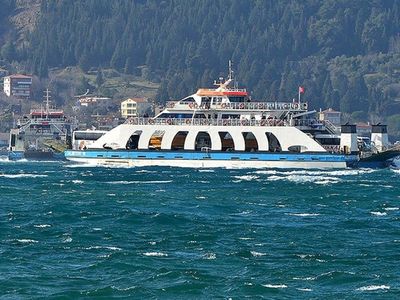 Hava şartları denizleri vurdu: Bozcaada- Gökçeada ilçelerindeki seferler iptal edildi