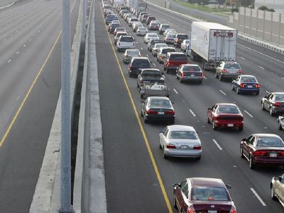 Hayalet trafik nedir? Elon Musk'tan milyonları kızdıracak itiraf: Otonom araç teknolojisi trafik sorununu katlayacak