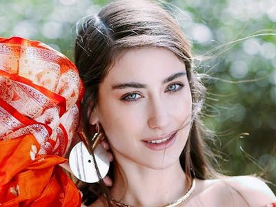 Hazal Kaya İmaj Değiştirdi!