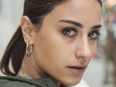 Hazal Kaya, Olumsuz Yorumlardan Etkilenmemesinin Nedenini Açıkladı