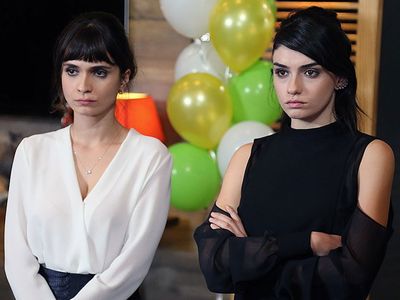 Hazar Ergüçlü İmaj Değiştirdi! Sosyal Medyayı İkiye Böldü