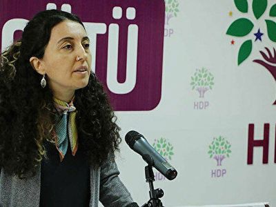HDP'li Ebru Günay CHP’ye Öcalan'ı Adres Gösterdi