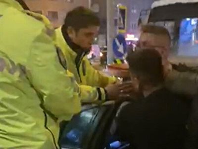 Hem Suçlu Hem Güçlü: 'Kralı Gelse Araca Binmiyorum'