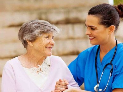 Hemşire nedir, nasıl olunur? Hemşire görevleri nelerdir, ne iş yaparlar? Hemşire olma şartları ve Hemşire maaşları
