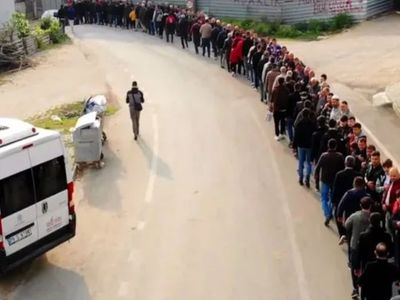 Her bayram gelenek haline geldi: Bursa'daki bayramlaşma sosyal medyada gündem oldu