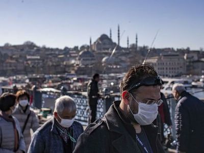 Her İki Kişiden Birinin Yakını Virüse Yakalandı