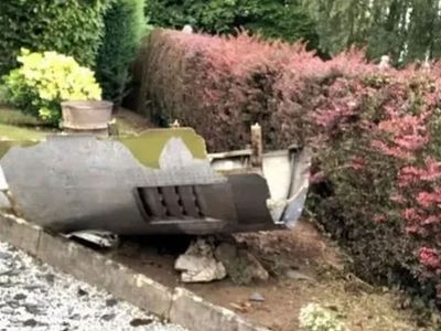 Her şey biranda oldu: Gökyüzünden bahçelerinin ortasına düştü