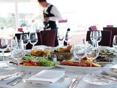 Hesabı görenler çileden çıktı: İstanbul’da kuver fırsatçılığı devrede