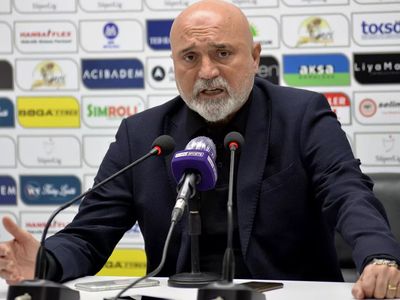 Hikmet Karaman Göztepe Maçının Ardından Hakeme İsyan Etti!