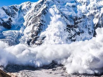 Himalayalar’da çığ felaketi: Çok sayıda ölü var