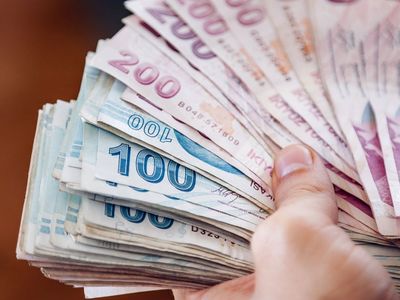 Hindistan, Koronavirüsten Ölen Vatandaşların Yakınlarına  674 Dolar Veriyor