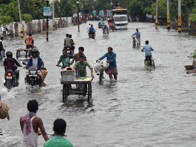 Hindistan ve Bangladeş felaketi yaşıyor! 34 kişi hayatını kaybetti!