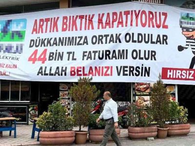 Hırsız var pankartı açan kebapçı esnaf kim, dükkanı nerede? Artık bıktık, kapatıyoruz, hırsız var afişi astı