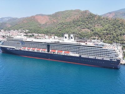 Hollanda Bayraklı Oosterdam Kruvaziyeri Marmaris'e Demirledi