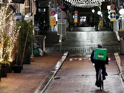 Hollanda Kısmi Sokağa Çıkma Yasağı Uygulayacak