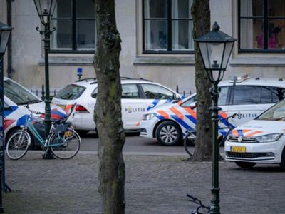 Hollanda Parlamentosu'ndaki Bomba İhbarı Asılsız Çıktı