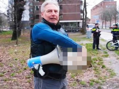 Hollanda’da Kuran’a çirkin saldırı: İslam’a ve Müslümanlara hakaret etti