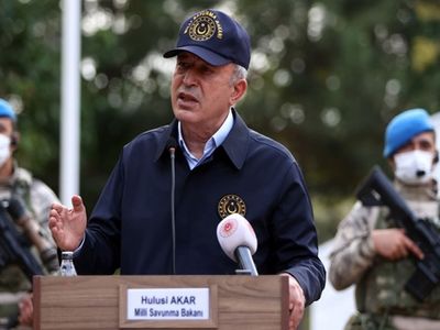 Hulusi Akar, TSK Komuta Kademesi İle Yunanistan Sınırında Bir Araya Geldi