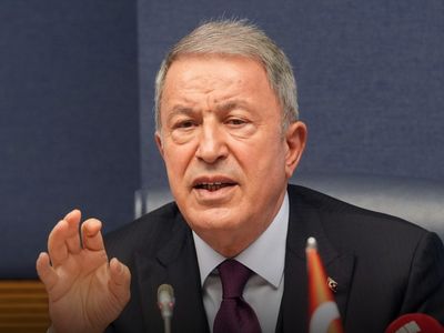 Hulusi Akar’dan Kararlılık Mesajı: “Ana Vatan Kırmızı Çizgimiz”