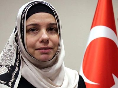 Huriye Martı kimdir?  Prof. Huriye Martı biyografisi! Zengin zenginle, ünlü ünlüyle evlensin açıklaması ile gündem oldu